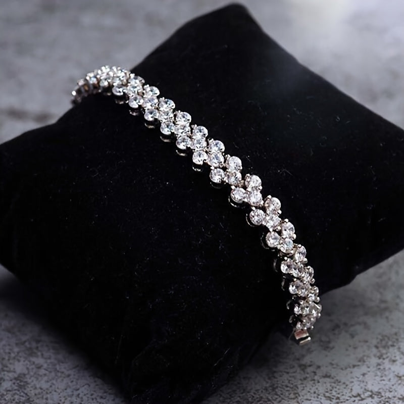 925 sterling silver, sparkling bracelet/bangle, ocean heart-shaped Roman style bracelet, hypoallergenic, fashionable and elegant, unique high-end design, birthdays, weddings, anniversaries, and Valentine's Day gifts.