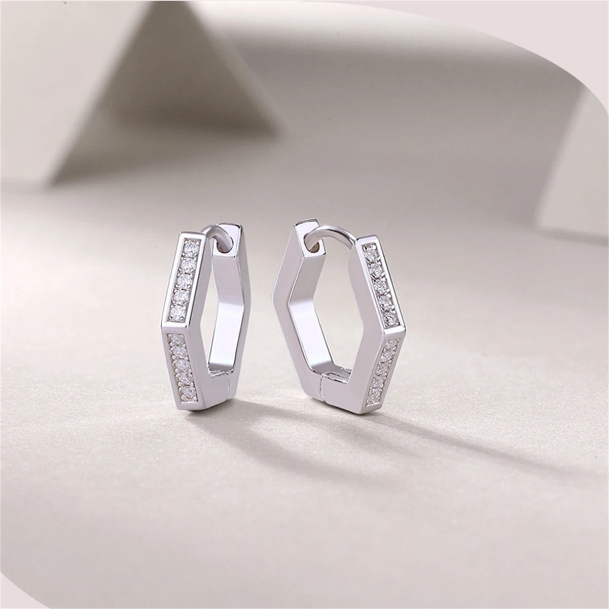 TBCYD 1MM D Color Full Moissanite Loop Hoop Earrings For Women S925 Silver 18k White Gold Plated Sparkling Ear Clip Jewelry Gift