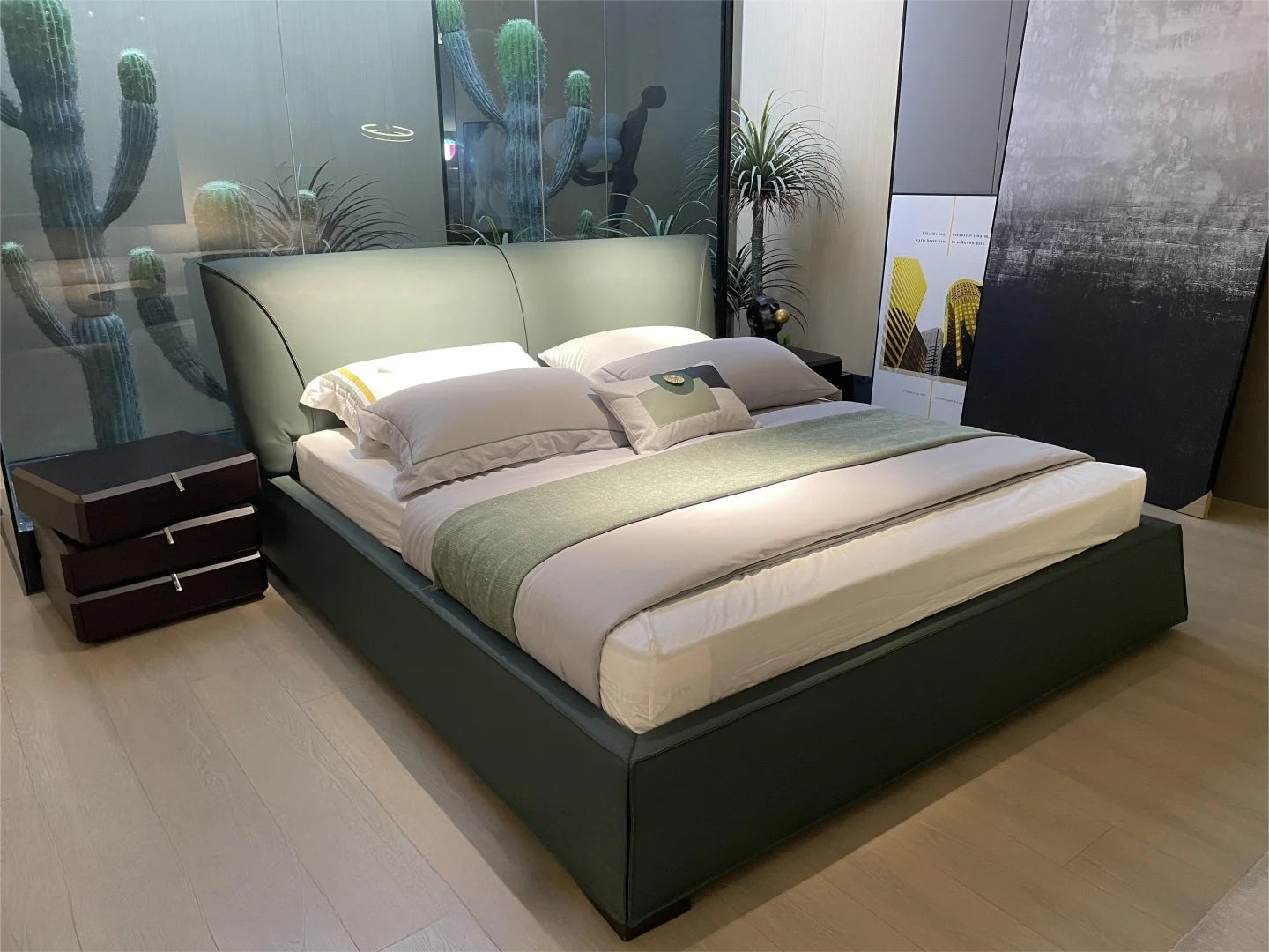 Luxury Bed King Size Wholesale Hotel Bedroom Furniture Set Luxurious Up-holstered Beds Double Fabric Modern Soft Bed