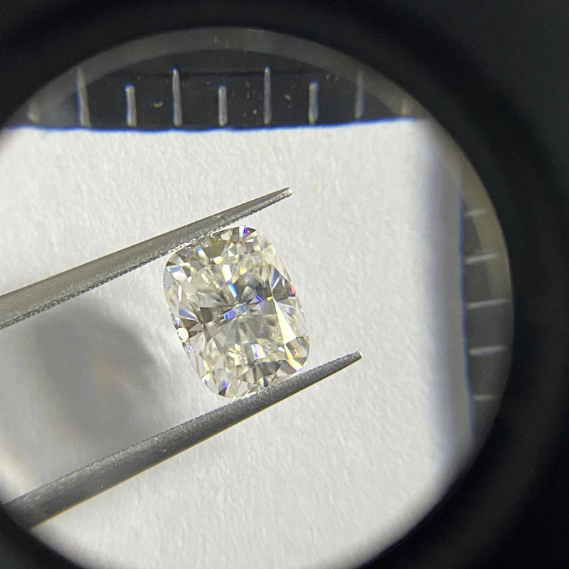 Earrings D Color Super White Moissanite Diamond Round / Oval / Pear / Radiant / Emerald / Heart / Princess / Cushion / Asscher Shape