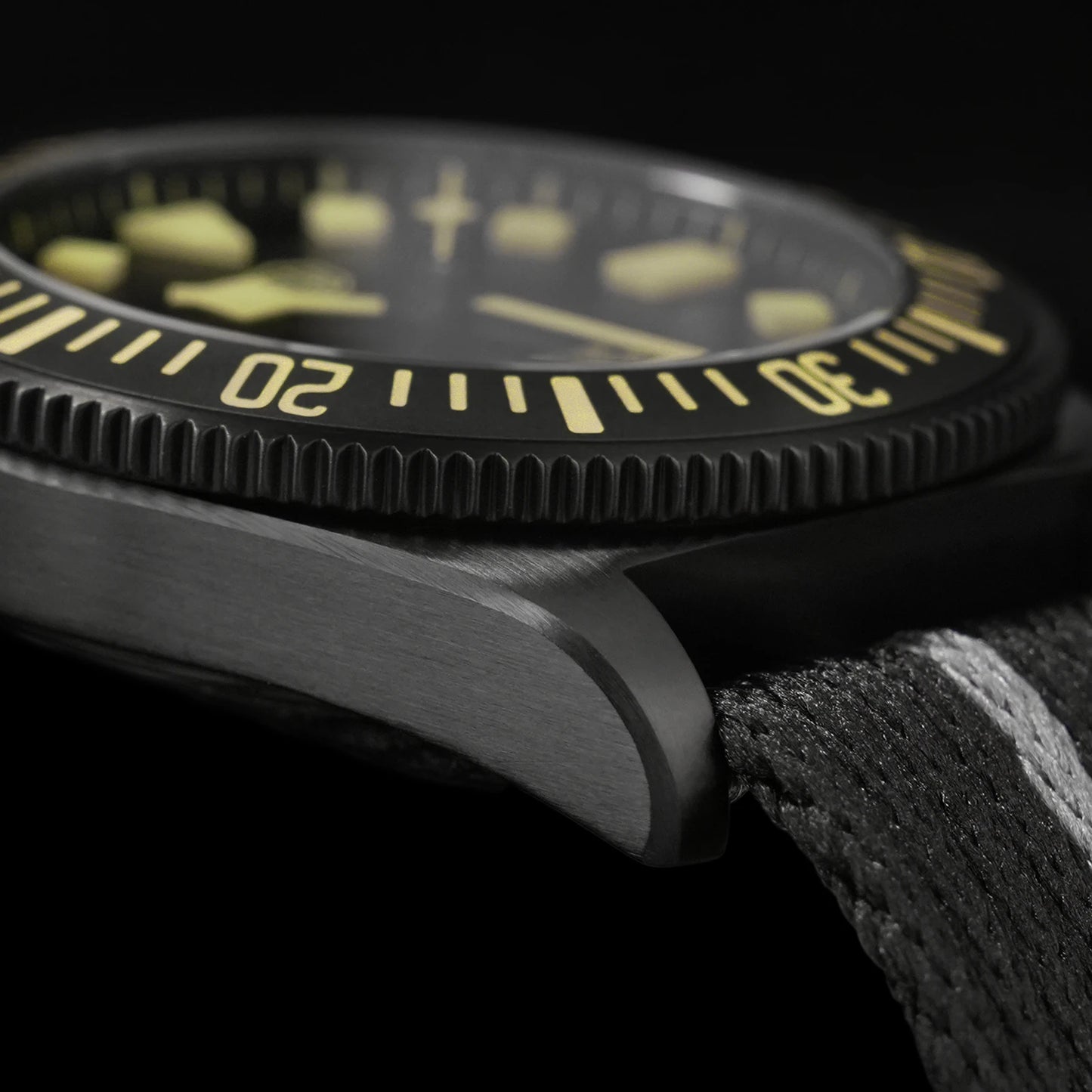 Watchdives EXD 38mm Titanium Watch Exchangeable X Design  VH31 Sweep Second Movement Quartz Watches Luminous  Waterproof  200M