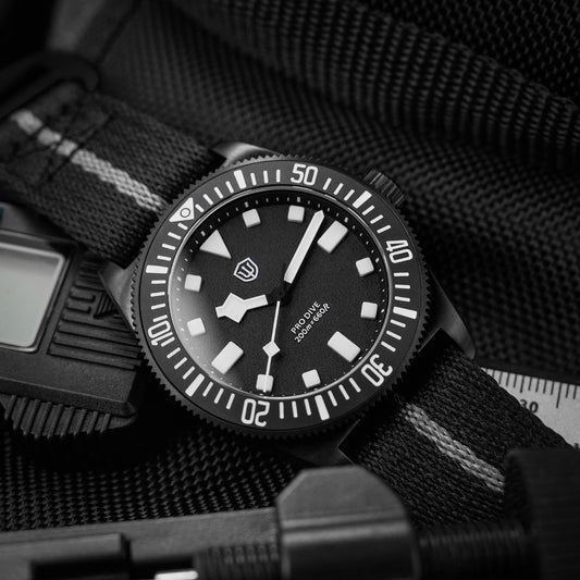 Watchdives EXD 38mm Titanium Watch Exchangeable X Design  VH31 Sweep Second Movement Quartz Watches Luminous  Waterproof  200M