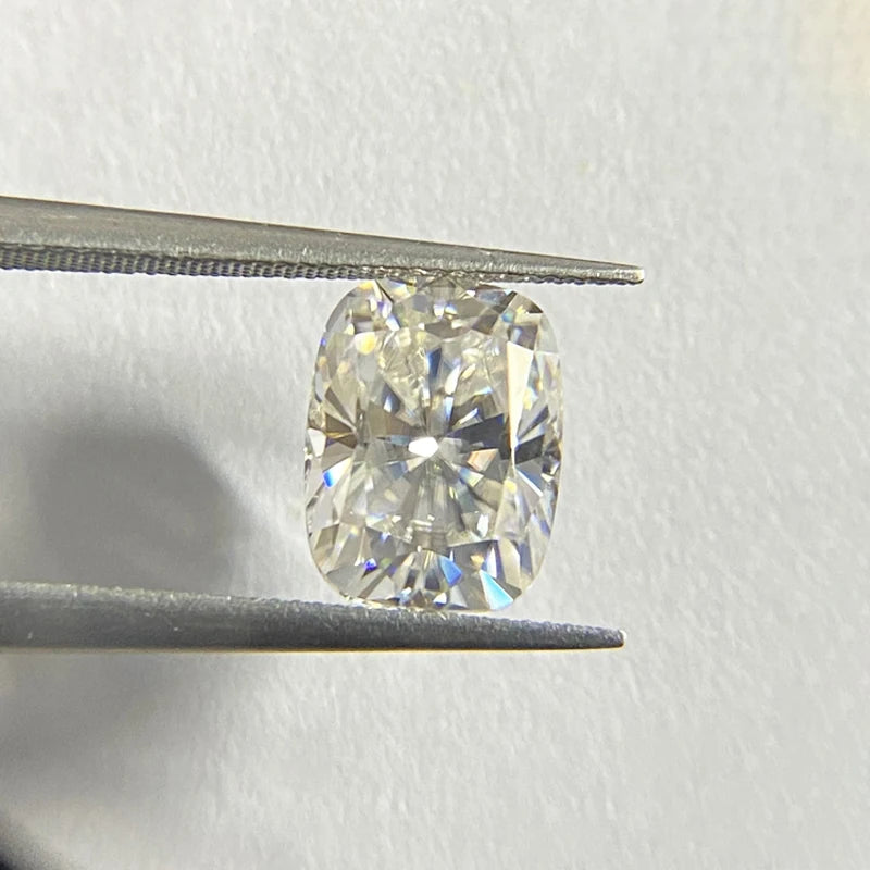 Earrings D Color Super White Moissanite Diamond Round / Oval / Pear / Radiant / Emerald / Heart / Princess / Cushion / Asscher Shape