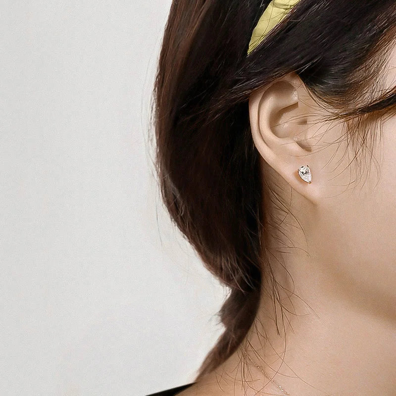 Smyoue 0.5CT 1CT Pear Cut Certified Moissanite Stud Earrings for Women 100% 925 Sterling Silver Plated 18k Gold Wedding Jewelry