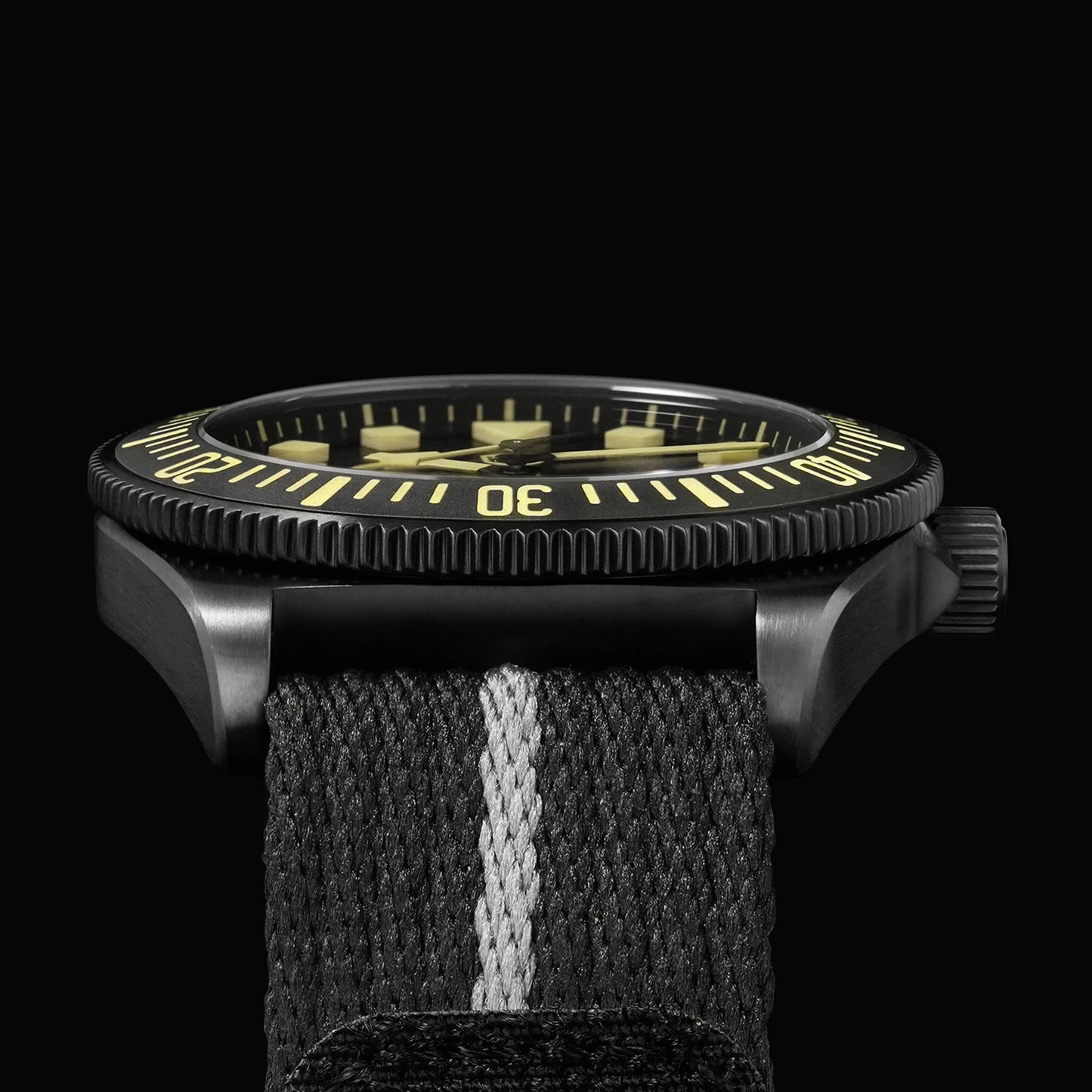 Watchdives EXD 38mm Titanium Watch Exchangeable X Design  VH31 Sweep Second Movement Quartz Watches Luminous  Waterproof  200M