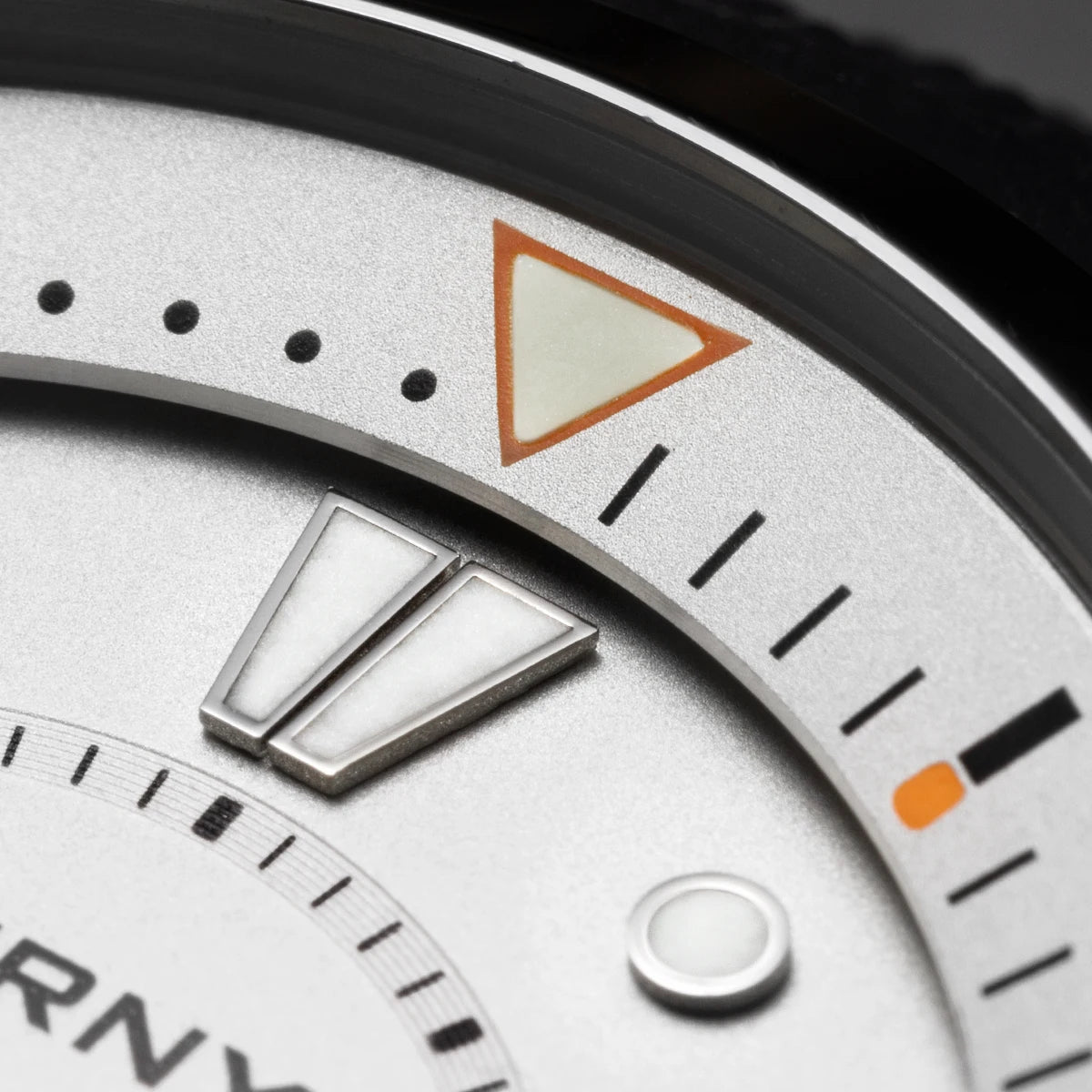 BERNY Automatic Diver Men Watch 200M Waterproof Miyota 8215 Sappire AR Coated Silicone Sports Swim Wristwatch Men's Diver Watch