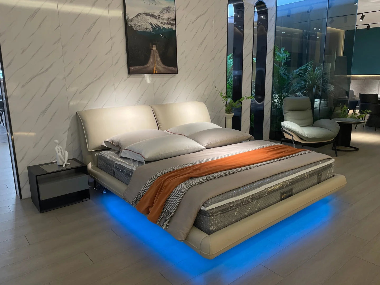 Luxury Bed King Size Wholesale Hotel Bedroom Furniture Set Luxurious Up-holstered Beds Double Fabric Modern Soft Bed