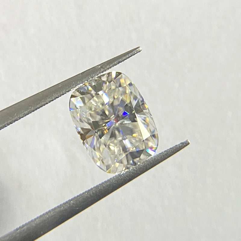 Earrings D Color Super White Moissanite Diamond Round / Oval / Pear / Radiant / Emerald / Heart / Princess / Cushion / Asscher Shape