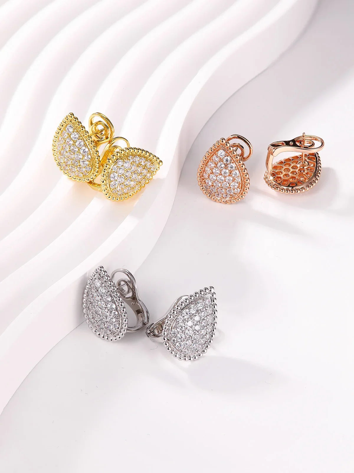 TYYL Vintage Ear Clip Earrings for Women Luxury Jewelry Fashion Party Large Water Drop Design Gold Plated Eardrop Stud Earring