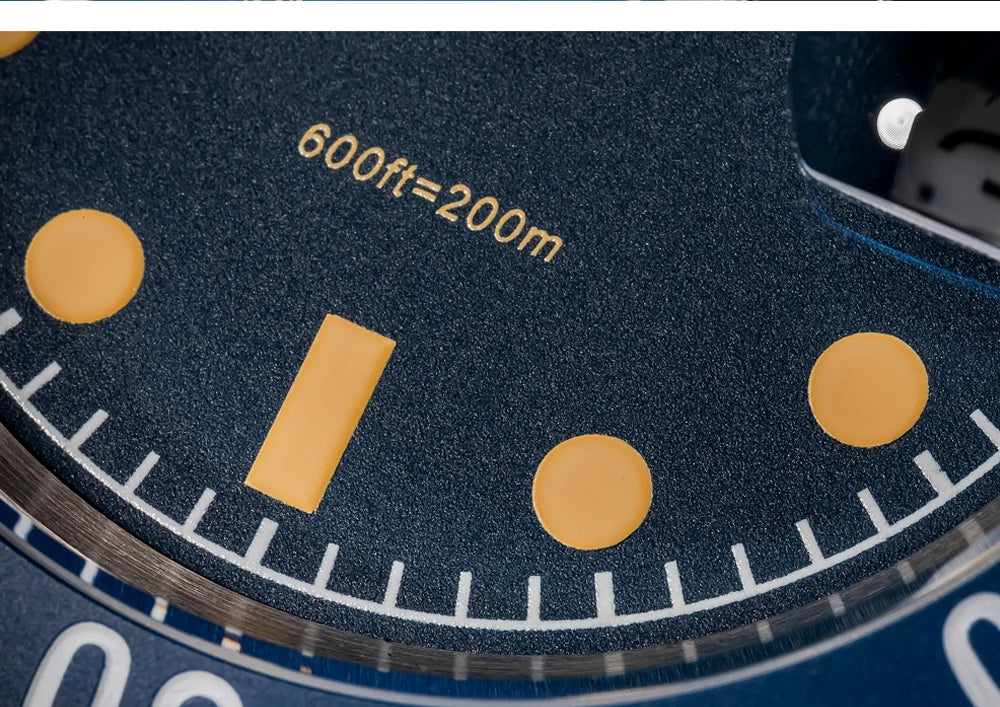 ADDIESDIVE Luxury Men's Quartz Watch BGW9 Luminous Ceramic Bezel Bubble Mirror Glass Diver's Watch 200m Analog Watches AD2054