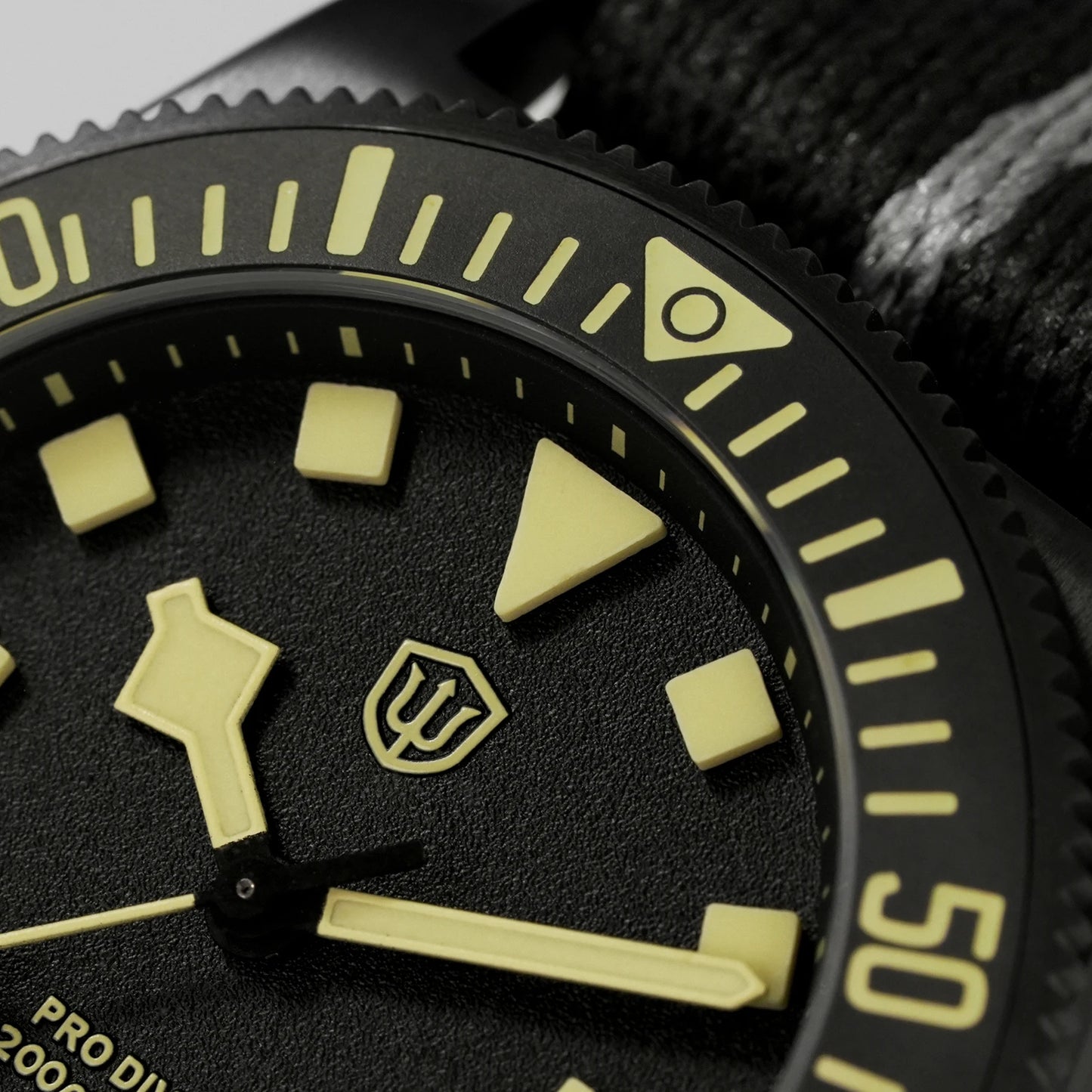 Watchdives EXD 38mm Titanium Watch Exchangeable X Design  VH31 Sweep Second Movement Quartz Watches Luminous  Waterproof  200M