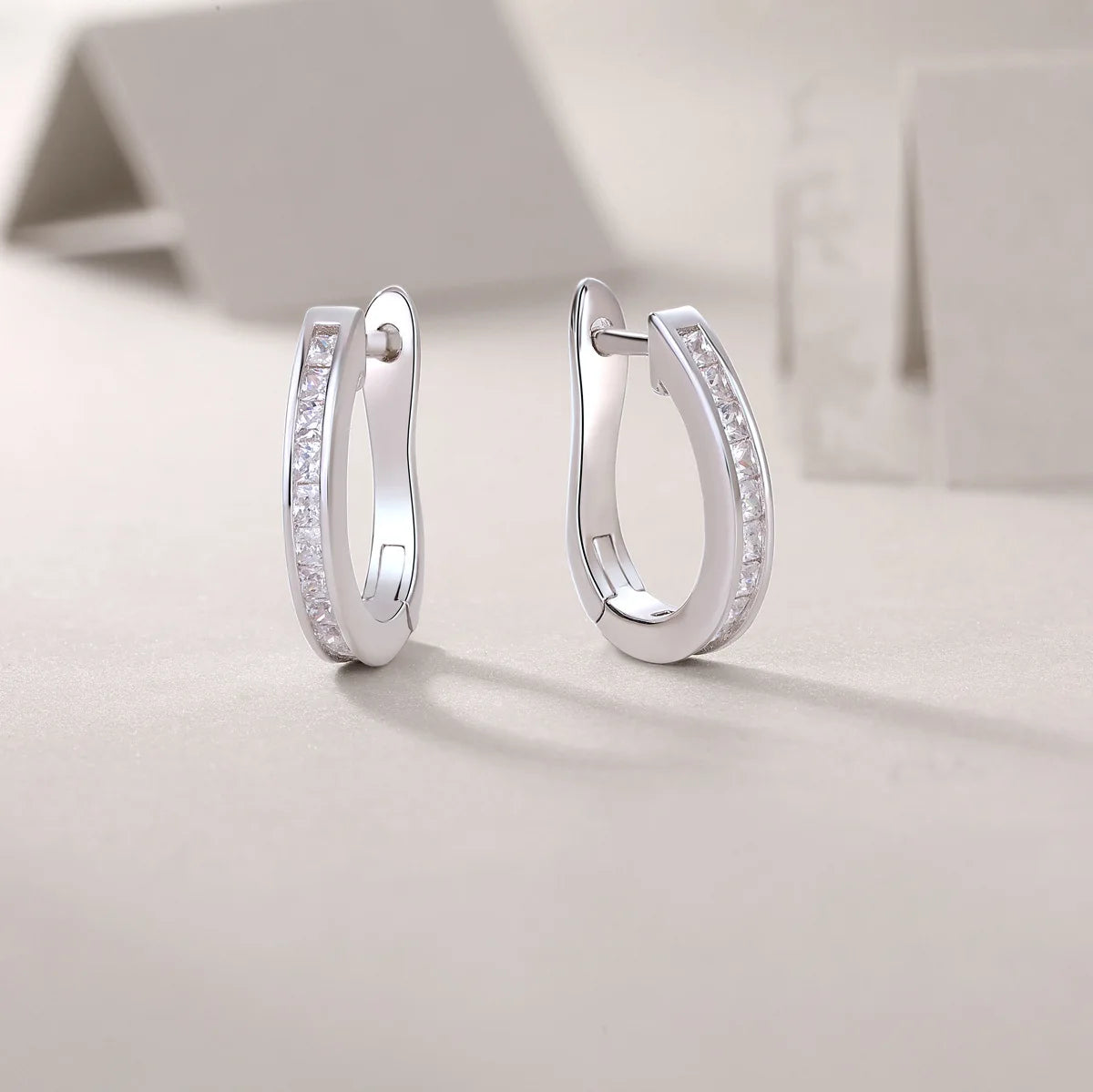 TBCYD 1MM D Color Full Moissanite Loop Hoop Earrings For Women S925 Silver 18k White Gold Plated Sparkling Ear Clip Jewelry Gift