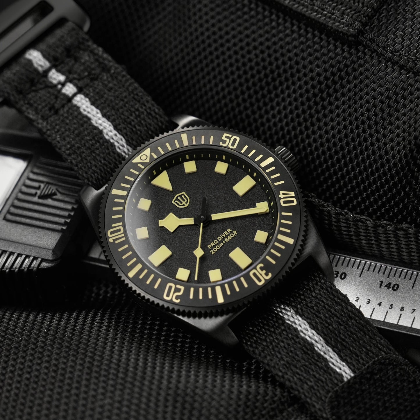 Watchdives EXD 38mm Titanium Watch Exchangeable X Design  VH31 Sweep Second Movement Quartz Watches Luminous  Waterproof  200M